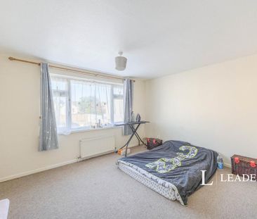 3 bedroom semi-detached house to rent - Photo 6