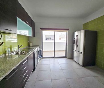 Apartamento T2 para Arrendamento Anual em Portimão - Photo 2