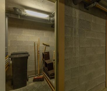 Heel royaal, recent, nabij station, rustig, label A met garage te A... - Photo 6