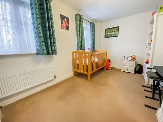 3 bed terraced house to rent in Denton Way, Langley, SL3 - Photo 1