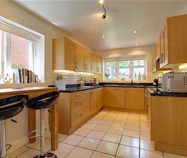 4 Bedroom - Photo 6