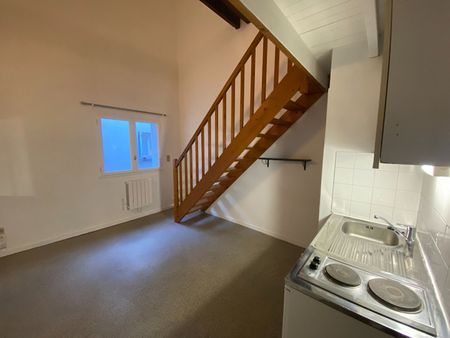 Location Appartement 2 pièces 23m² - Photo 2