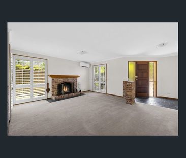 Room for Everyone: Spacious 4-Bedroom Family Home with Three Living Zones in The Gap - Photo 4