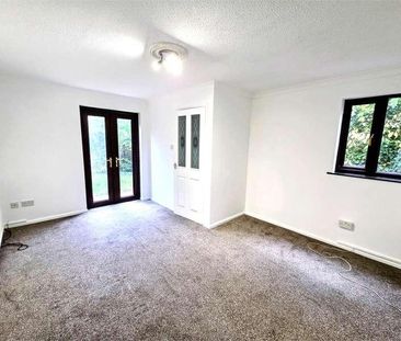 Carisbrooke Drive, South Woodham Ferrers, Chelmsford, Essex, CM3 - Photo 6