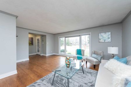 For Lease - 28 Devonshire Drive, Brampton, Ontario - Photo 2