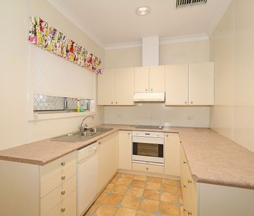 61 Phillip Avenue, Mount Austin NSW 2650 - Photo 4