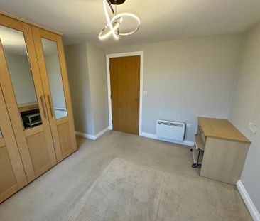 2 bedroom apartment to rent - Photo 4