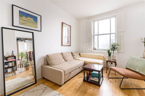 Kerrington Court, North Kensington, W10, London - Photo 1