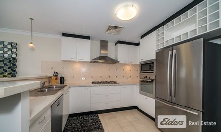 58/17 Rockingham Beach Road - Photo 4