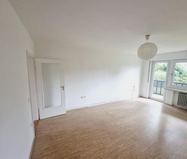 3 ZKB + Balkon und Einbauküche - Foto 3