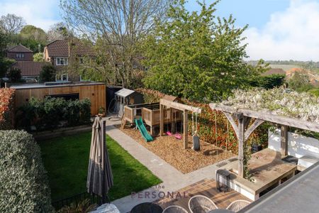 3 bedroom semi-detached house to rent - Photo 4