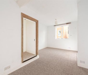 4 bedroom terraced house to rent - Photo 2