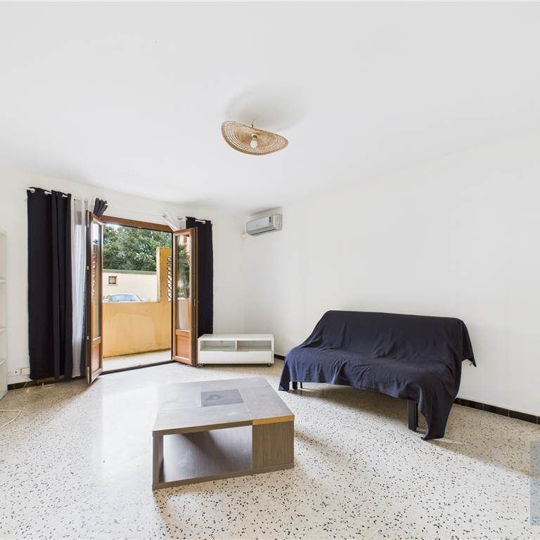 Location Appartement 3 pièces 77m² AJACCIO 20090 - Photo 1