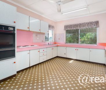 Spacious 3-Bed Home in Multicultural Inala - Photo 2