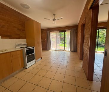 Studio in Richmond Hill - Photo 1