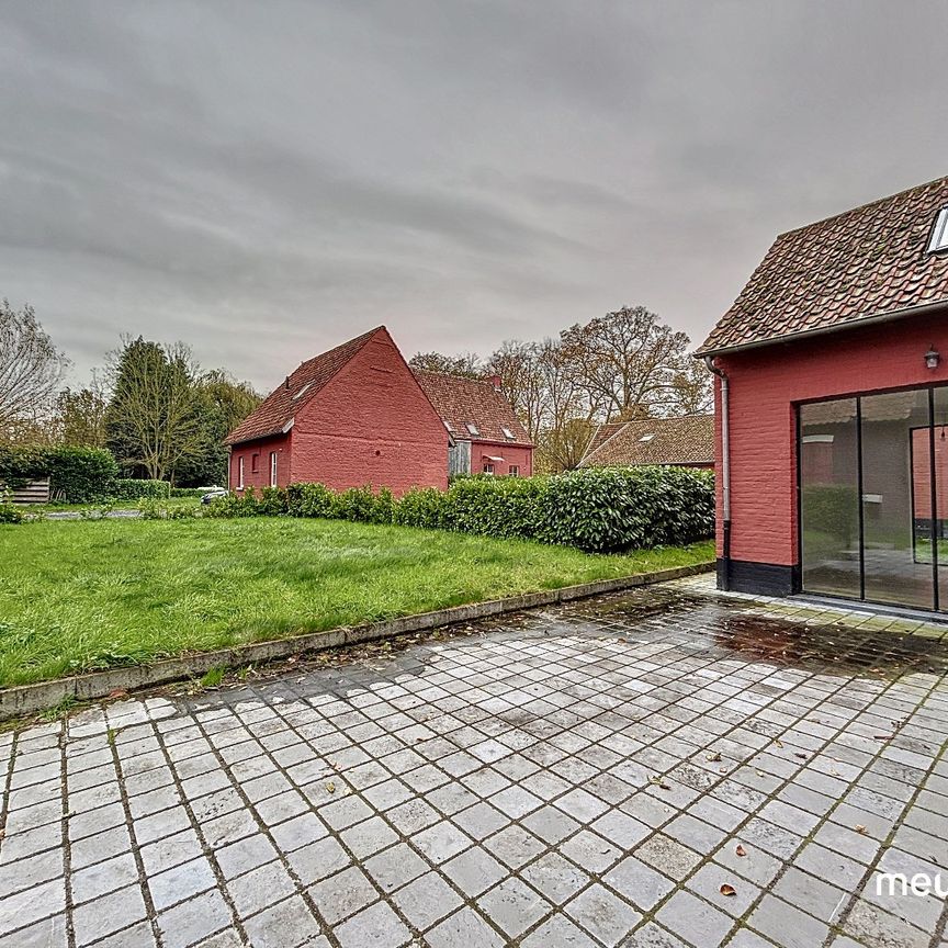 Ruime en landelijke woning nabij centrum - Photo 1