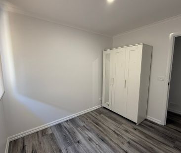 18 Mustang Avenue, Narre Warren VIC - Photo 6