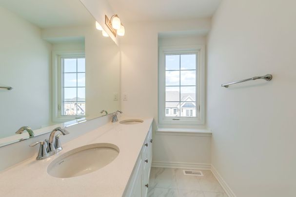 For Lease - 1305 Courtleigh Trail, Oakville, Ontario - Photo 1