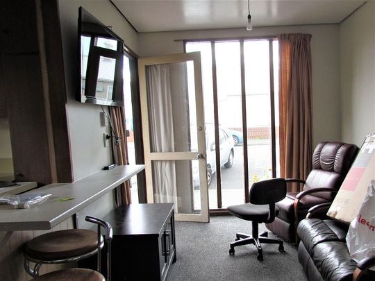 3 BEDROOM near CAMPUS, flat FOR 2025 - Photo 1