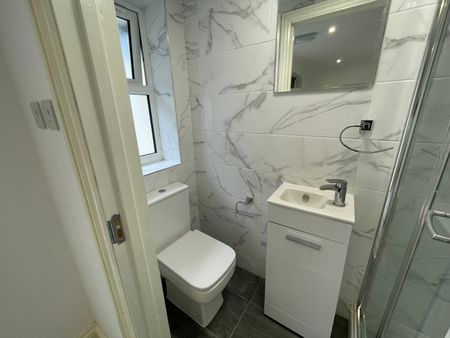 Room in a Shared House, Whitefoot Lane, BR1 - Photo 3