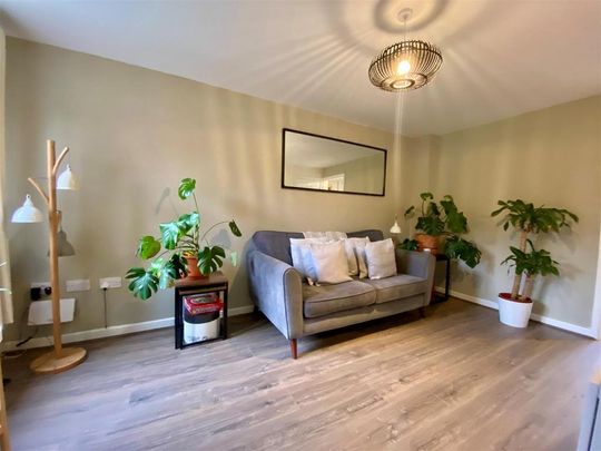 2 bedroom semi-detached house to rent - Photo 1