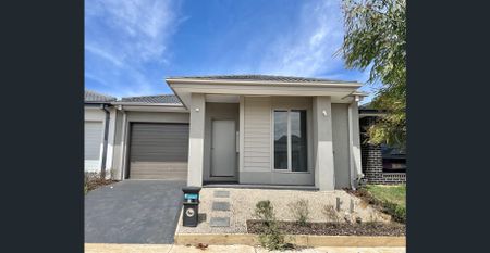 Modern 3 Bedroom house with Ducted Heating & Split System Cooling. - Photo 2