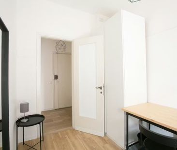 Via Privata Mauro Rota, Milan, Lombardy 20125 - Photo 6