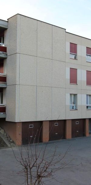 Appartement de 4.5 pièces situé au rez-de-chaussée. - Foto 2