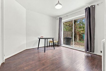 4 bedroom terraced house to rent - Photo 2
