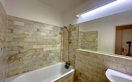 Appartement à louer 2 pièces • Marseille 8 - Photo 3