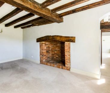 5 bedroom detached house to rent - Photo 2