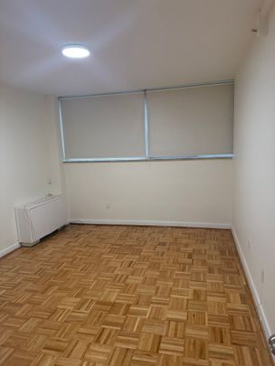 For Lease - 4 Deer Park Crescent Unit# 1C, Toronto, Ontario - Photo 1