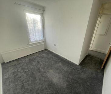 4 bedroom terraced house to rent - Photo 4