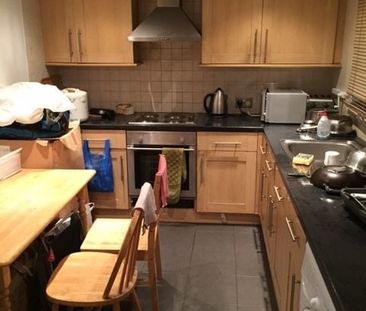 Room in a Shared Flat, Priory Court, SE15 - Photo 4