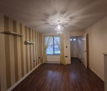 2 bedroom property to rent - Photo 1