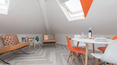 Medium 2 Bedroom Apartment - Photo 3