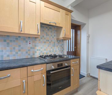 3 bedroom semi-detached house to rent - Photo 5