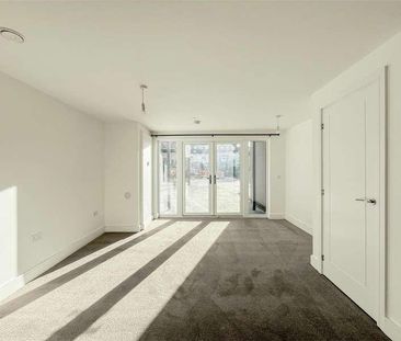 Martin Court, Hastings - Photo 2