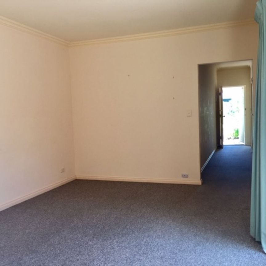 Hidden gem tucked away in a quiet spot! - Photo 1