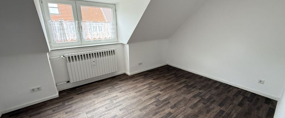 Frisch renovierte 3-Zimmer-Dachgeschosswohnung in ruhiger Lage von Gelsenkirchen-Erle | ca. 67 m² - Foto 1