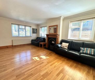 3 bedroom bungalow - detached - Photo 2