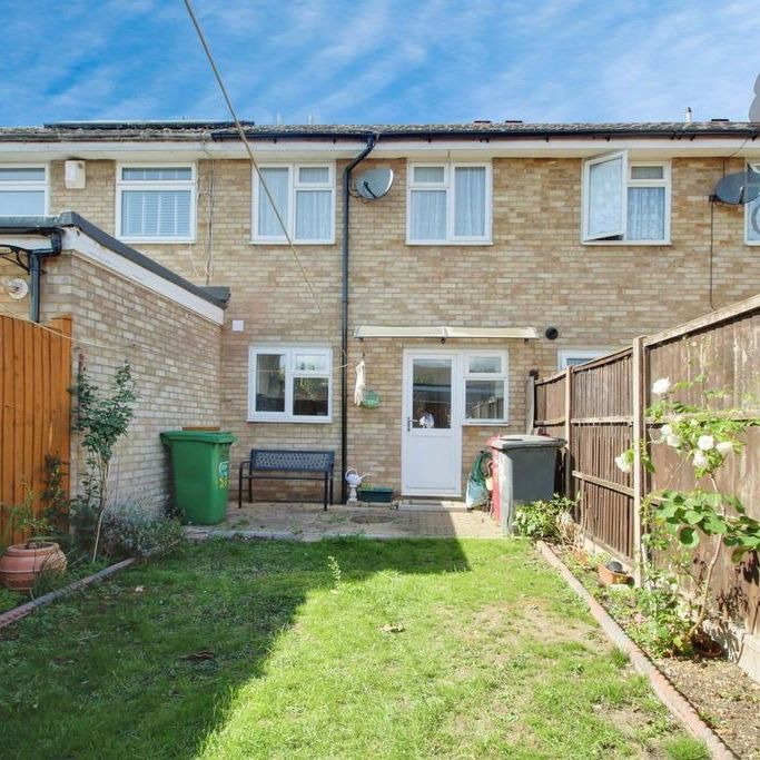 3 bedroom terraced house to rent - Photo 1