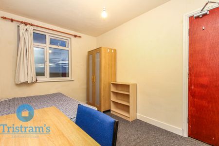 4 bed Semi-Detached House for Rent - Photo 4