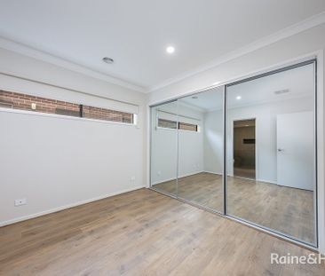 Well Presented Family Home! - Photo 6