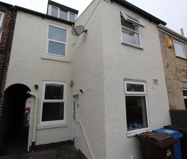 1 bedroom in a house share to rent - Photo 5