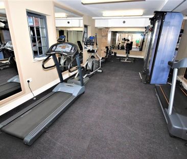 6 bedroom private hall to rent - Photo 1