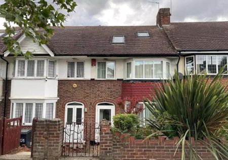 Waltham Way, London E4 - Photo 2