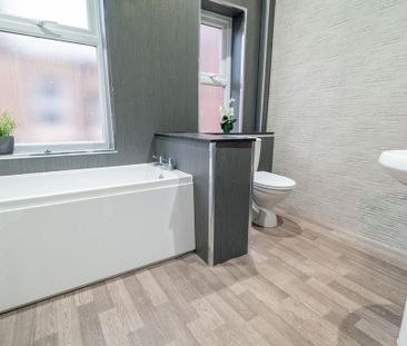 8 bedroom terraced house to rent - Photo 5