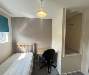 1 bedroom semi-detached house to rent - Photo 2