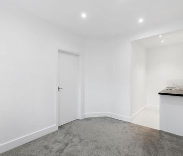 1 bedroom ground floor flat to rent - Photo 5